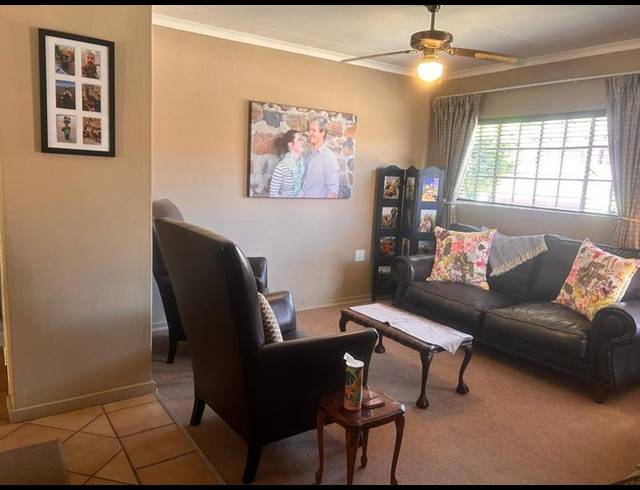 2 BEDROOM TOWNHOUSE FOR SALE IN STANDERTON CENTRAL
